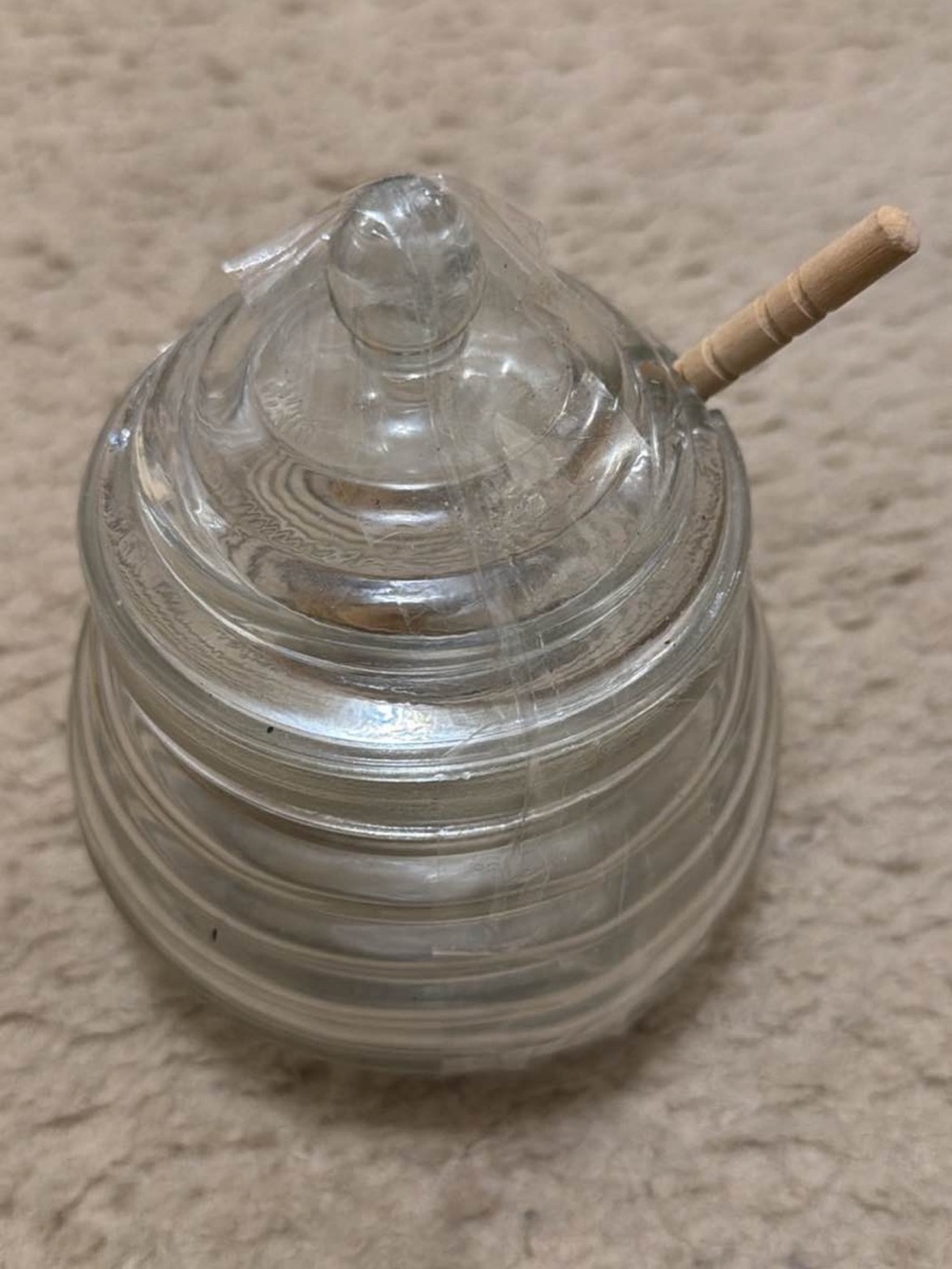 Glass honey jar w dipper